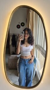 Mirror Selfie Ai Prompt